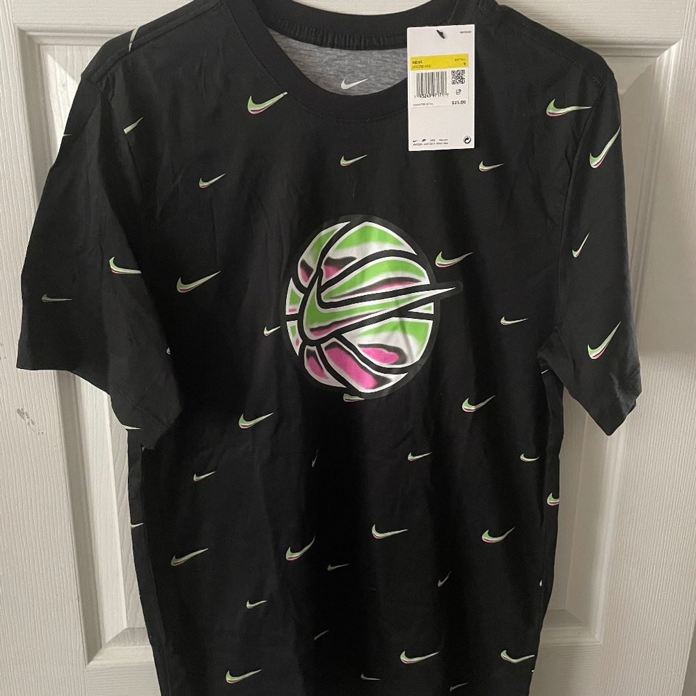Mens Nike basketball Tshirt